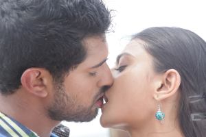 Aravind-Krishna-Nikitha-Narayan-Hot-Kissing-Stills-from-Its-My-Love-Story-Telugu-Movie-33