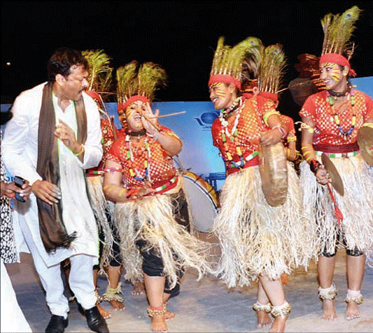 Chiranjeevi's dance at World Tourism summit